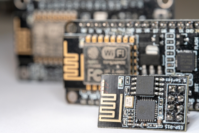 ESP32 vs ESP8266: Qual Escolher? Entenda as Diferenças