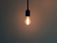 Instalar Lustre Pendente: 8 Passos para uma Iluminação Perfeita