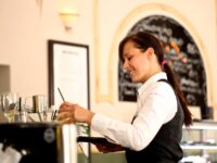 Trabalhar em Buffet nos Fins de Semana: 6 Dicas para Começar