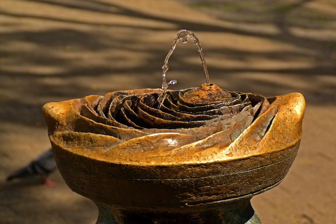 Limpar Piscina Verde: 7 Dicas para uma Água Cristalina
