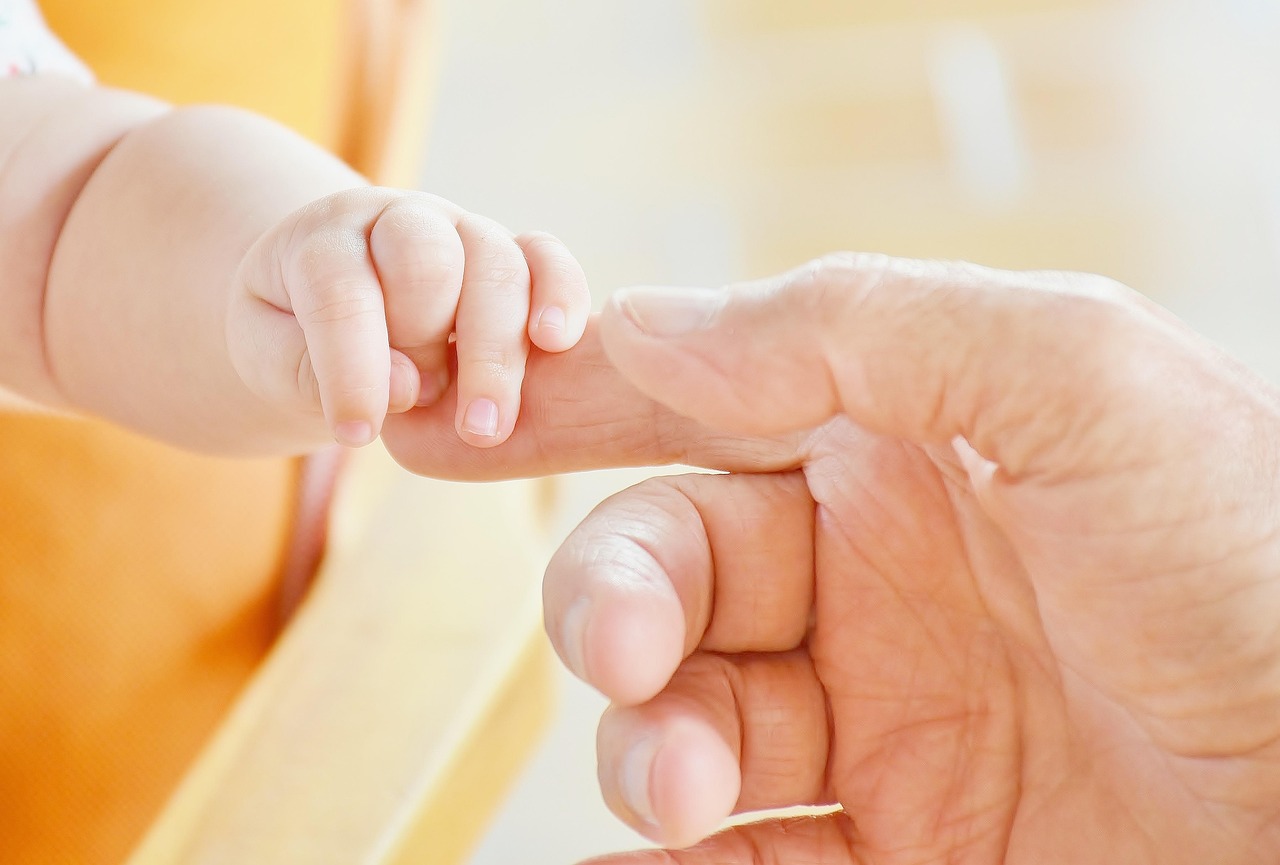 Quanto Cobrar para Cuidar de Bebê? 5 Modalidades Explicadas