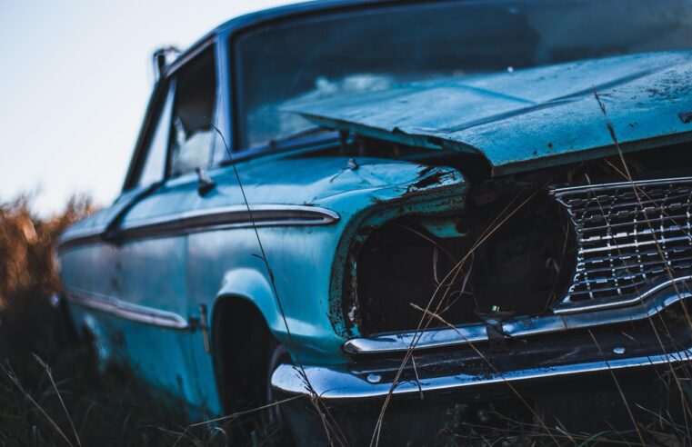 Carro com Sinistro: O que é e 5 Cuidados ao Comprar