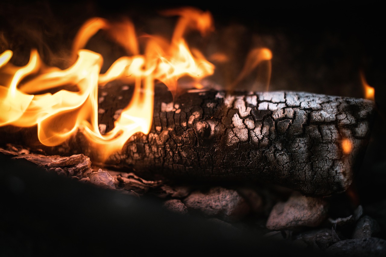Batismo com Fogo na Bíblia: 13 Versículos que Revelam seu Significado